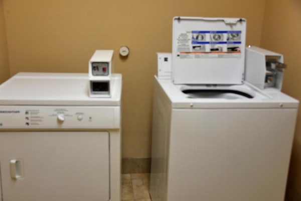 Irish Inn and Suites image 18