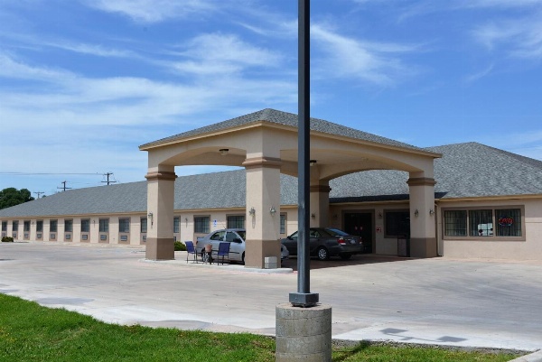 Irish Inn and Suites Main image